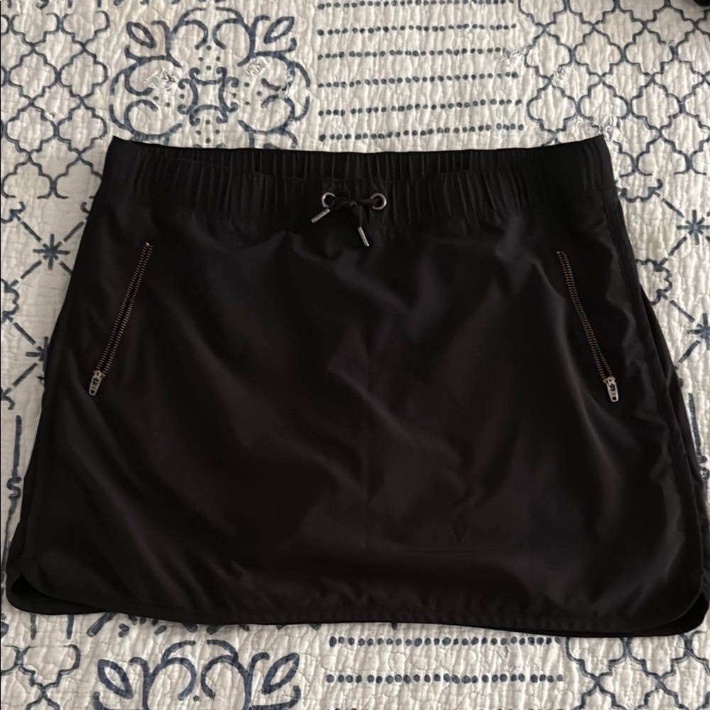 Black Women's Skort with Zipper Pockets